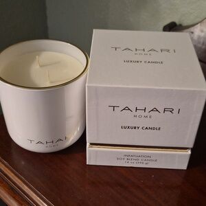 Tahari INFATUATION Luxury Candle 396 g